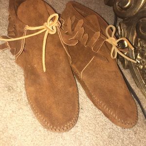 VINTAGE Suede Minnetonka Moccasins